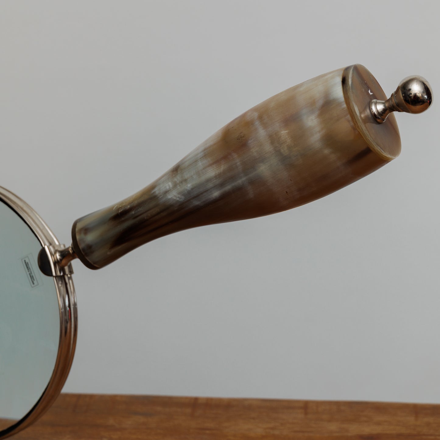 HD-001 LARGE MAGNIFYING GLASS WITH BEAUTIFUL HORN HANDLE - CHROME ONE-OF-A KIND