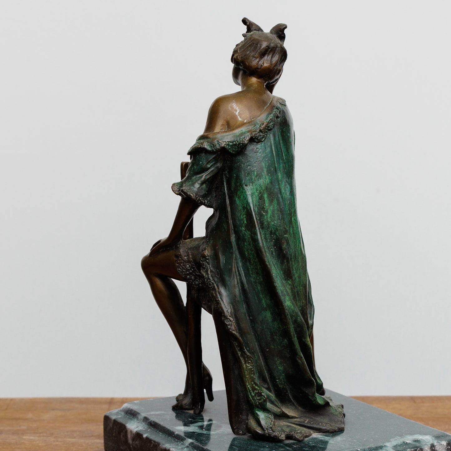 SC-005 SALON GIRL - BRONZE SCULPTURE - ICART ONE-OF-A-KIND