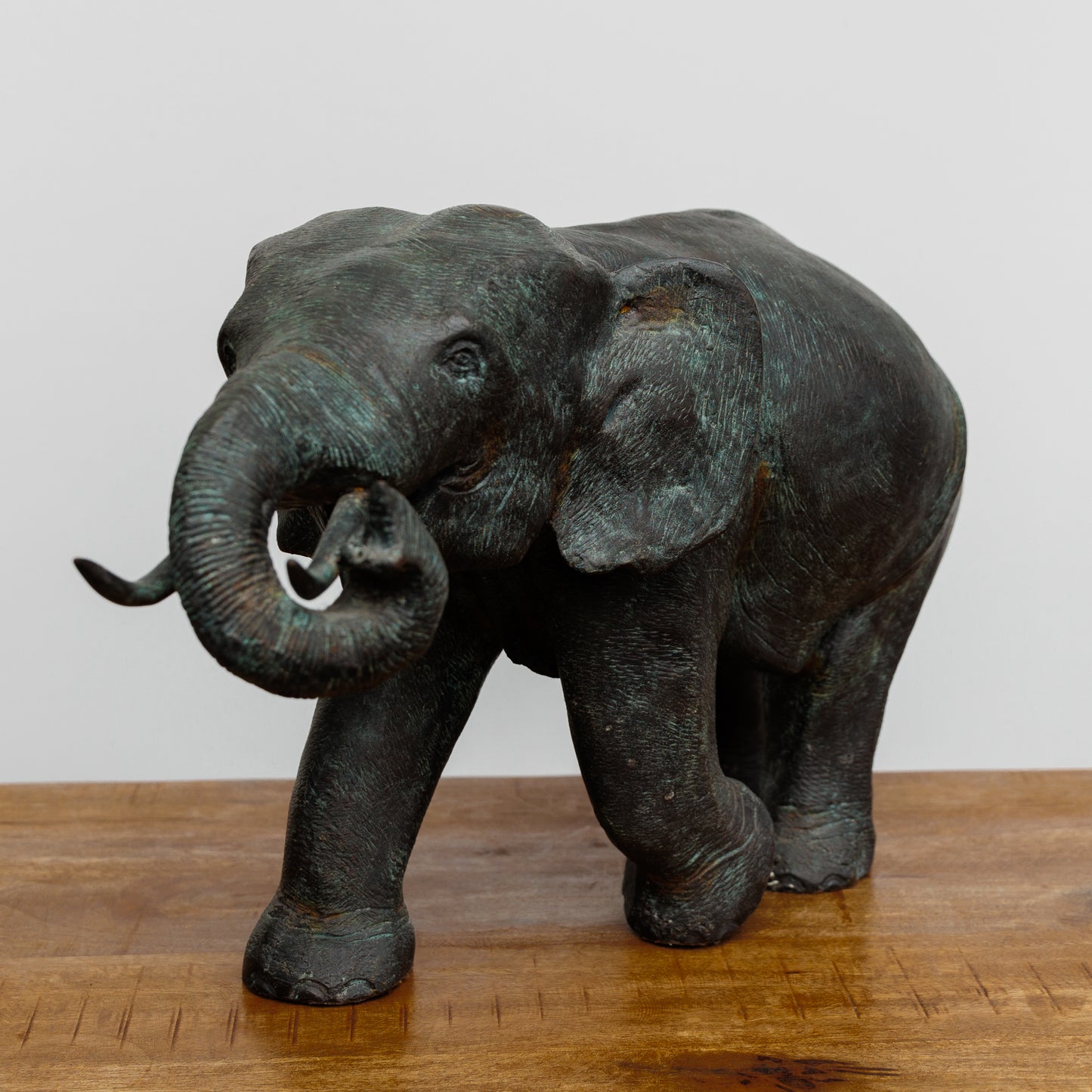 SC-006 WILDLIFE HAND-MADE BRONZE ELEPHANT FAMILY - SET 0F TWO ONE-OF-A-KIND