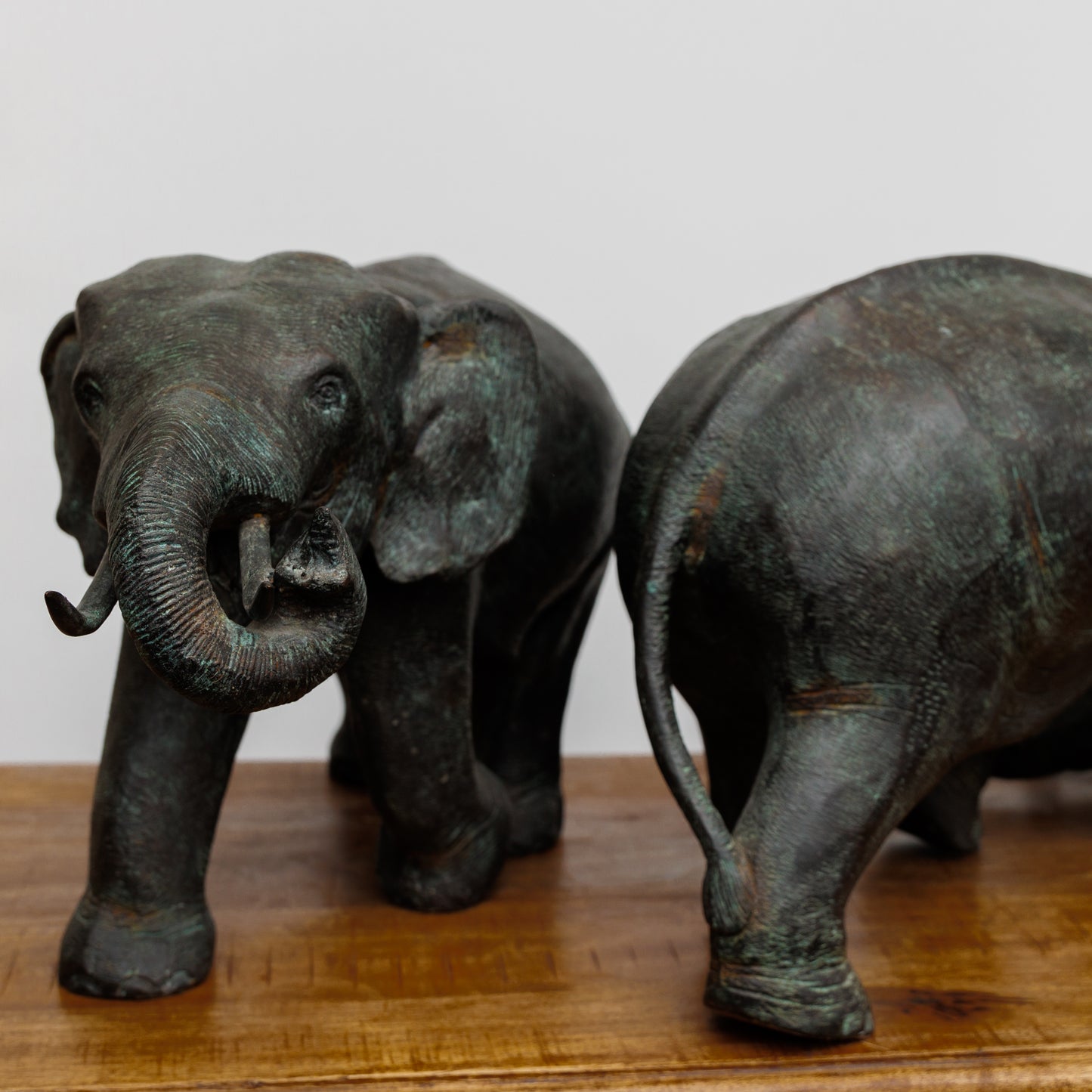 SC-006 WILDLIFE HAND-MADE BRONZE ELEPHANT FAMILY - SET 0F TWO ONE-OF-A-KIND