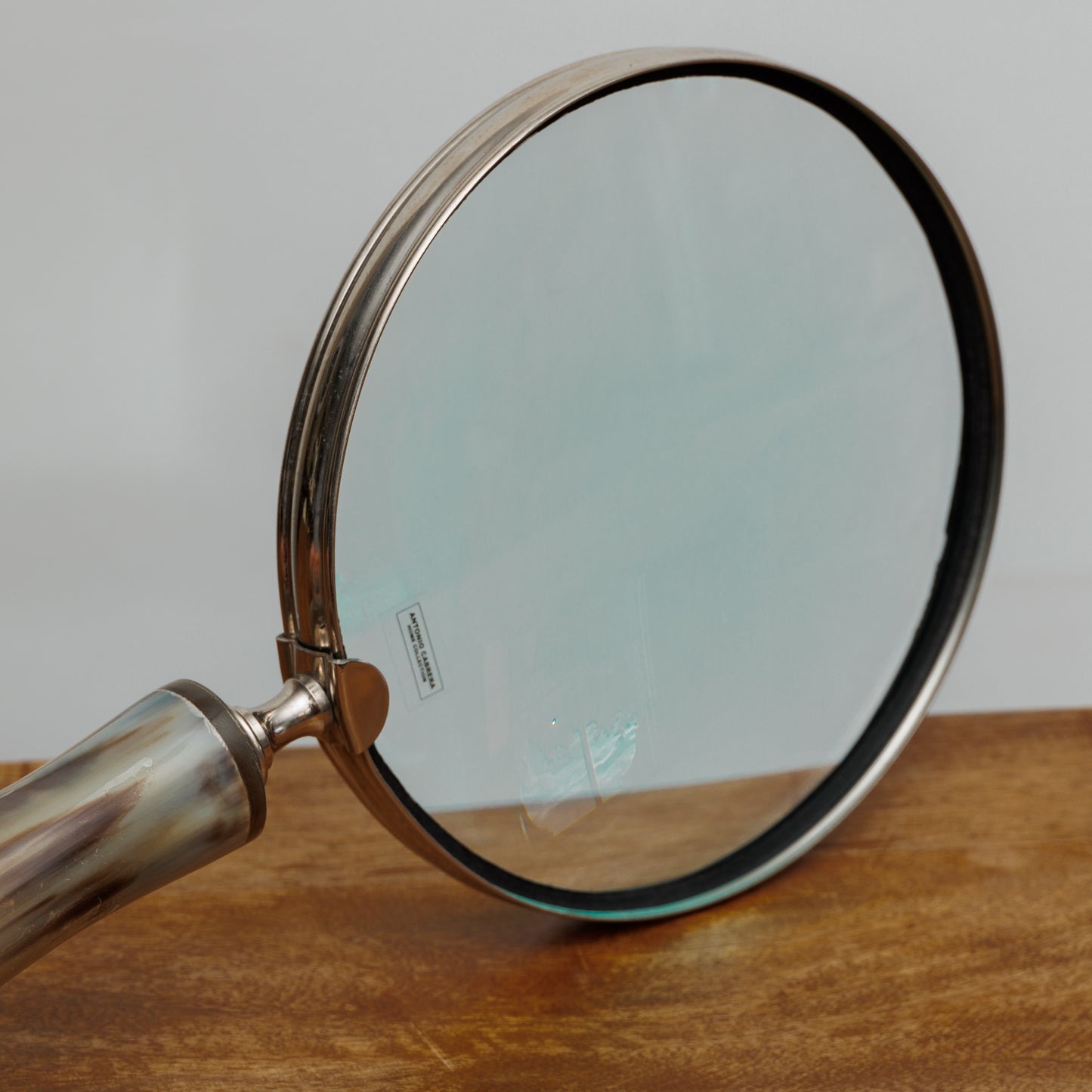HD-001 LARGE MAGNIFYING GLASS WITH BEAUTIFUL HORN HANDLE - CHROME ONE-OF-A KIND