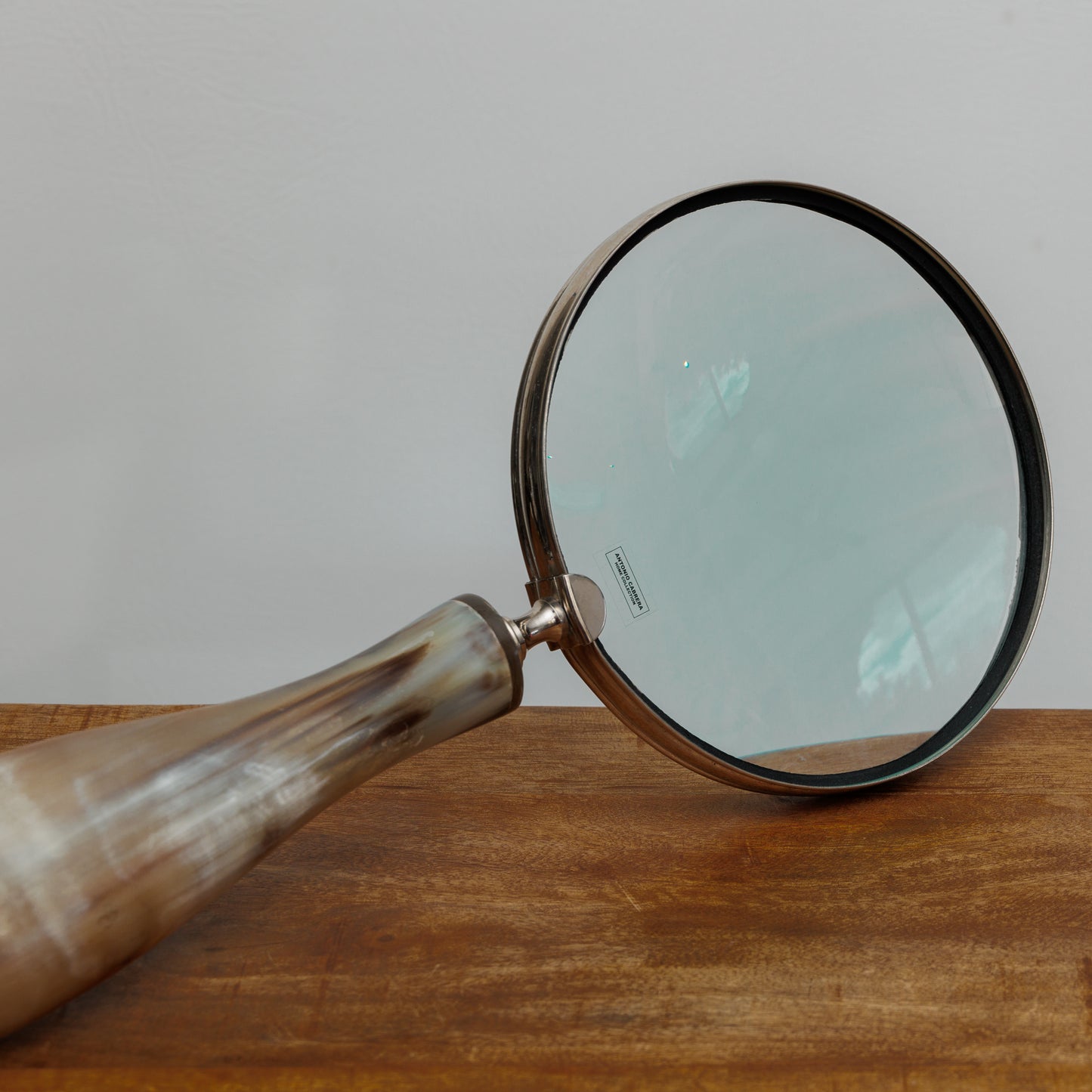 HD-001 LARGE MAGNIFYING GLASS WITH BEAUTIFUL HORN HANDLE - CHROME ONE-OF-A KIND