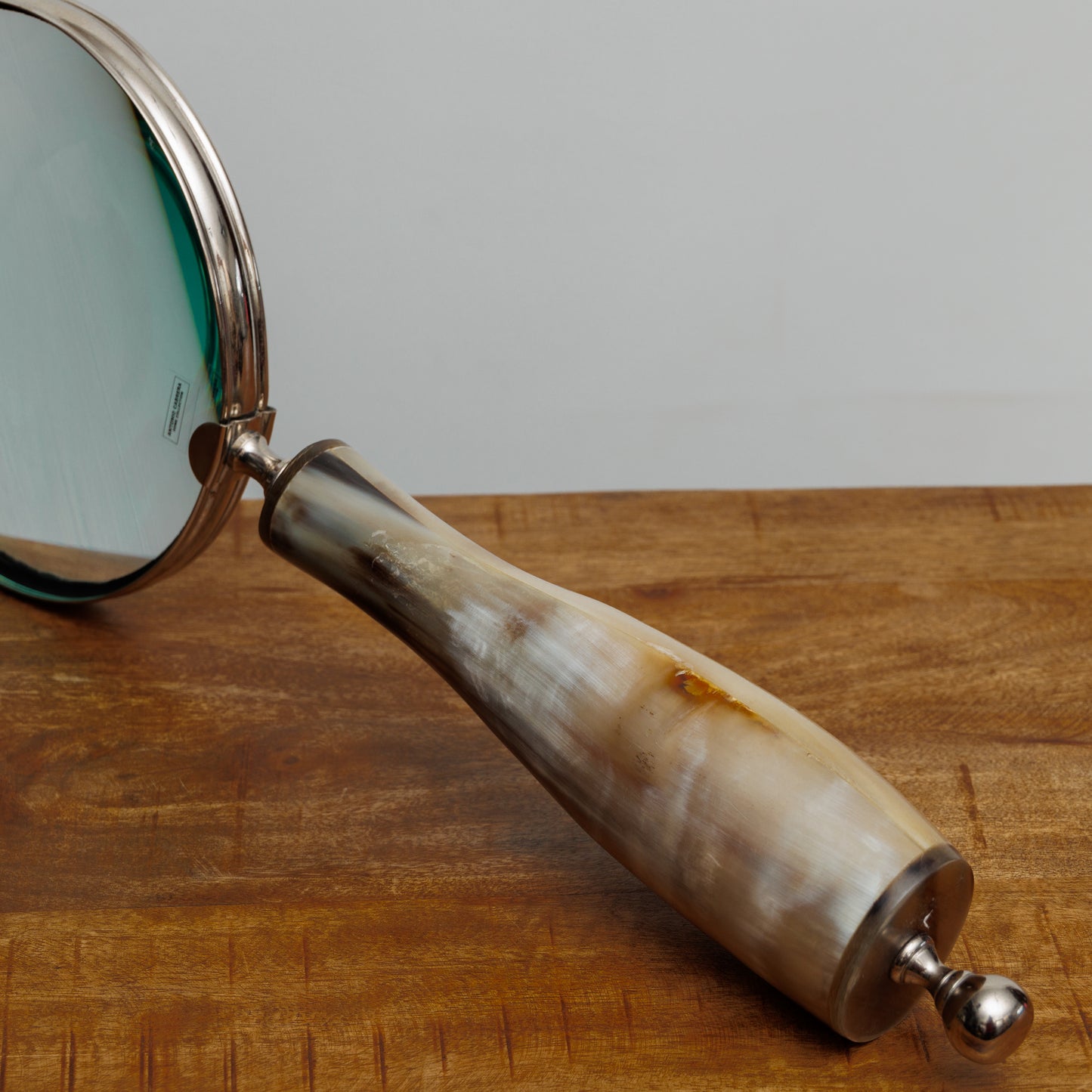 HD-001 LARGE MAGNIFYING GLASS WITH BEAUTIFUL HORN HANDLE - CHROME ONE-OF-A KIND